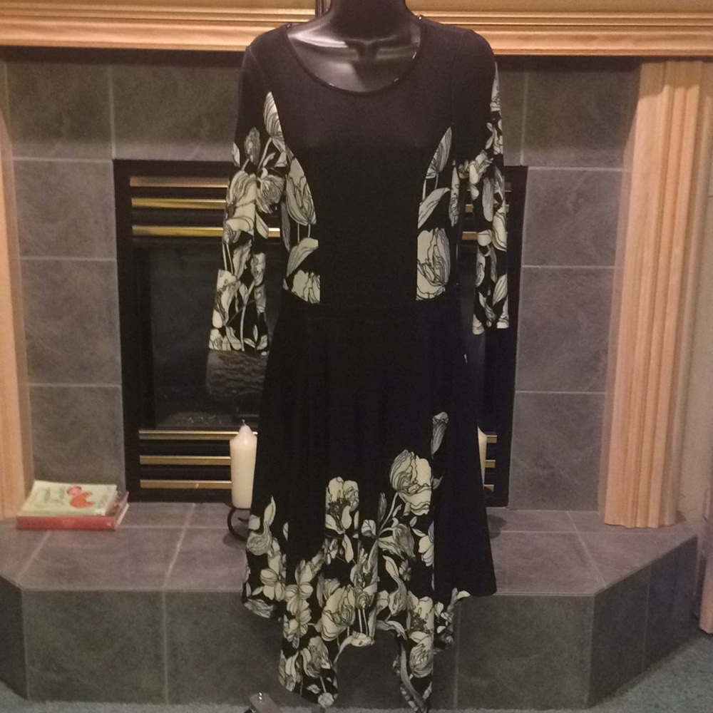 Renew size small handkerchief dress